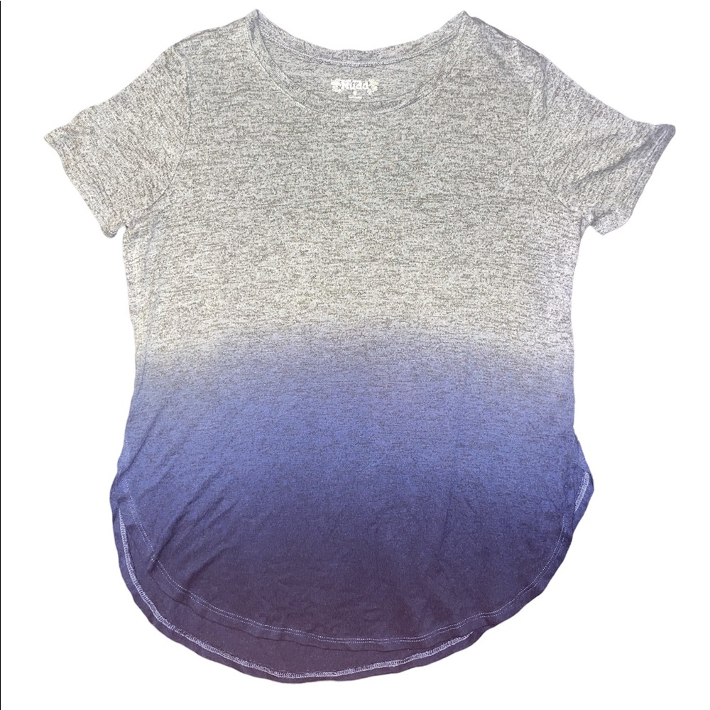 🔴Mudd split hem blue and gray ombré top🔴